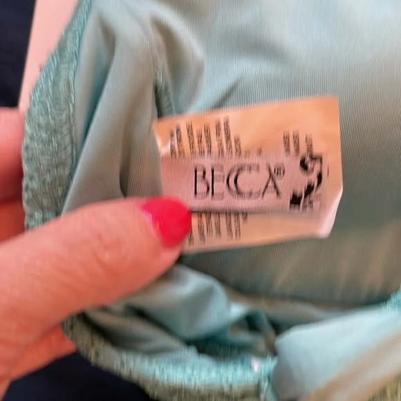 NWT BECCA Mineral Line In The Sand One-piece Swimsuit Size Small - Picture 6 of 8